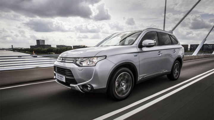 Mitsubishi Outlander PHEV Xline