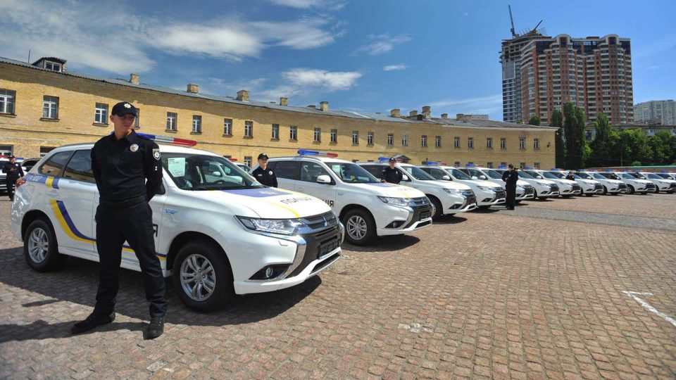 2017 Mitsubishi Outlander PHEV Fleet politie Oekraine